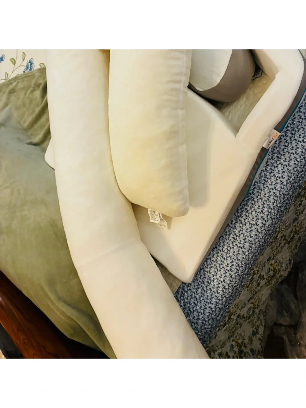 MedCline Shoulder Relief System for Side Sleepers who Suffer with Shoulder Pain